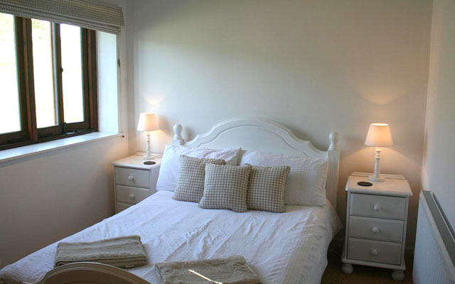 The Cowshed bedroom 1